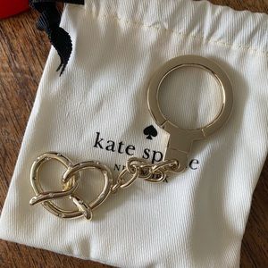 Kate Spade, pretzel key charm